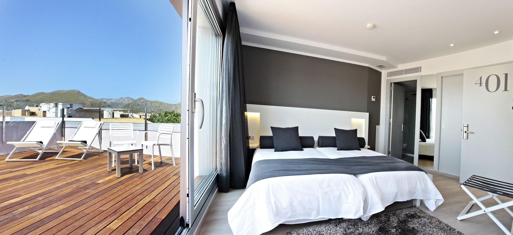 Mar Calma Hotel ปอร์ต เด โปเญนซา ภายนอก รูปภาพ