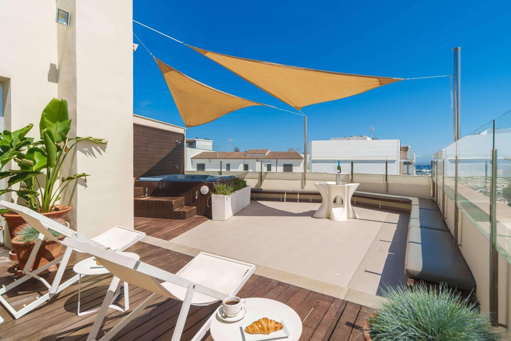 Mar Calma Hotel ปอร์ต เด โปเญนซา ภายนอก รูปภาพ