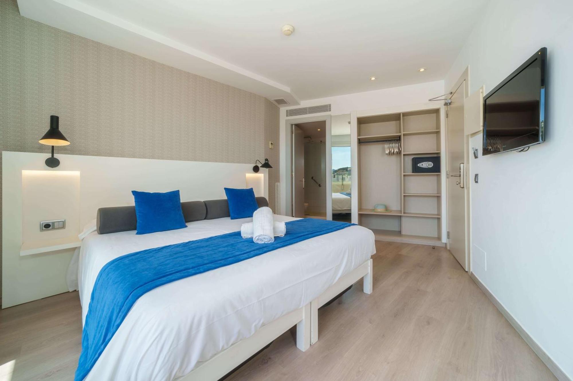 Mar Calma Hotel ปอร์ต เด โปเญนซา ภายนอก รูปภาพ